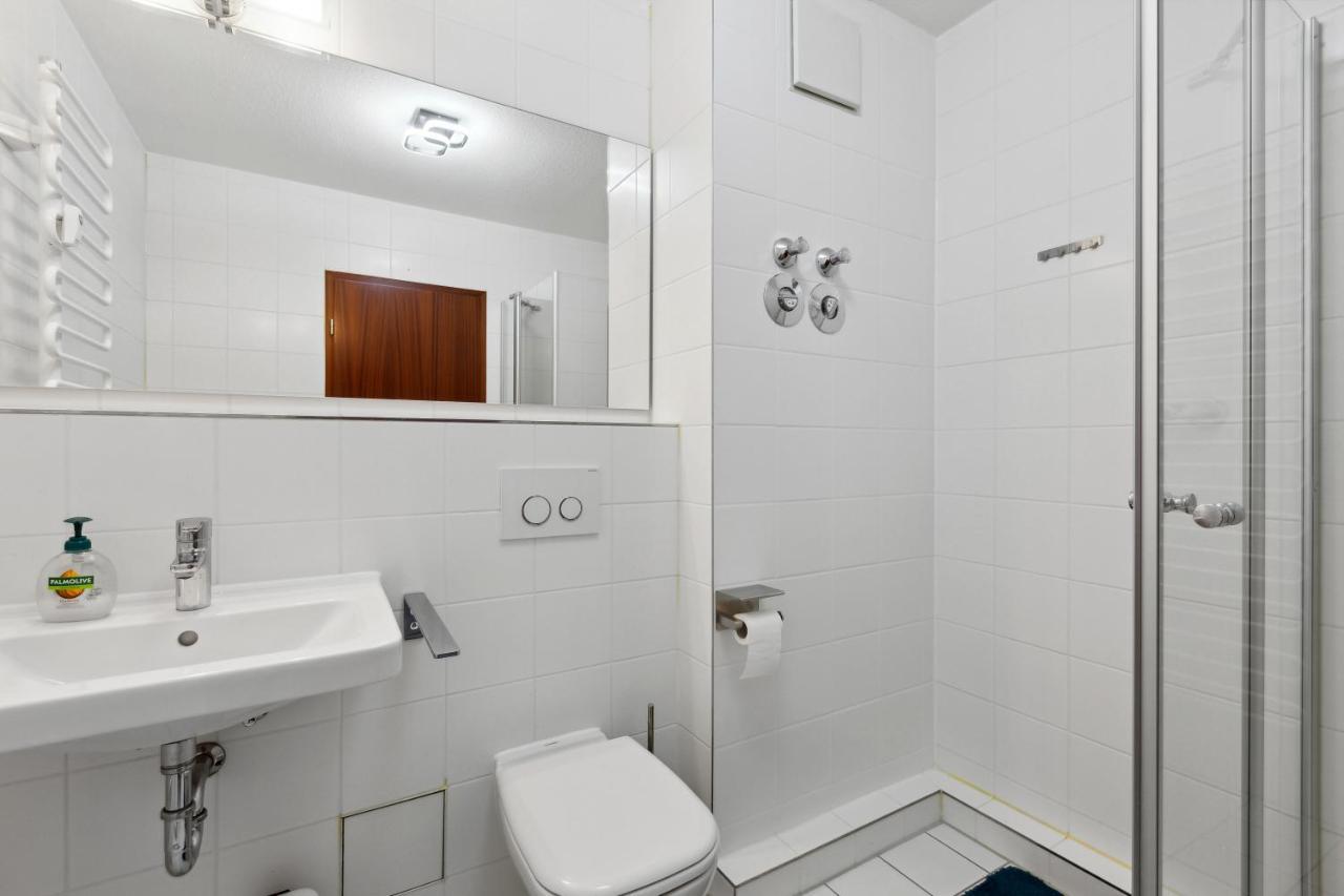 Eindrucksvolle Zwei-Zimmer-Wohnung Mit Balkon Und Grosser Kueche Лейпциг Экстерьер фото