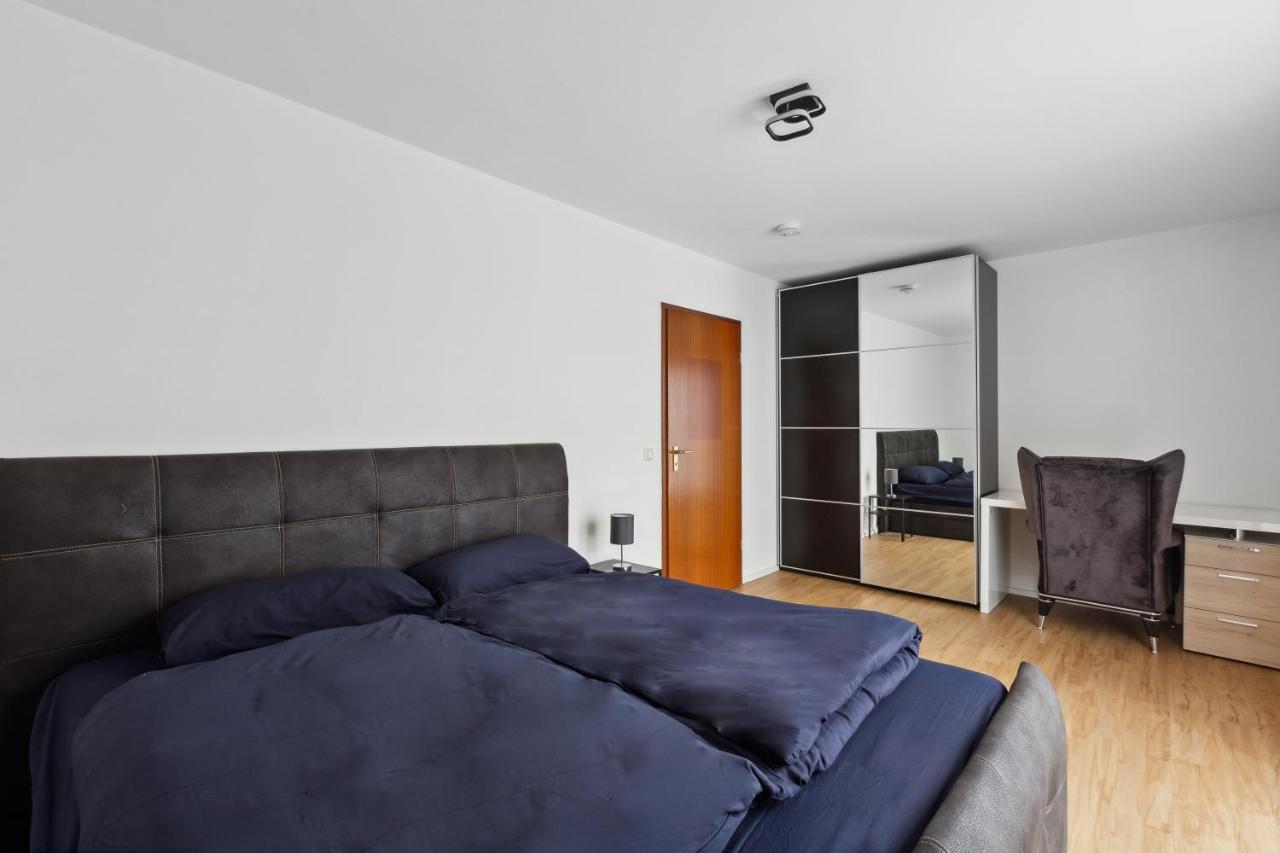 Eindrucksvolle Zwei-Zimmer-Wohnung Mit Balkon Und Grosser Kueche Лейпциг Экстерьер фото
